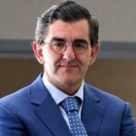 Retrato de Juan Abarca Cidon en un entorno profesional